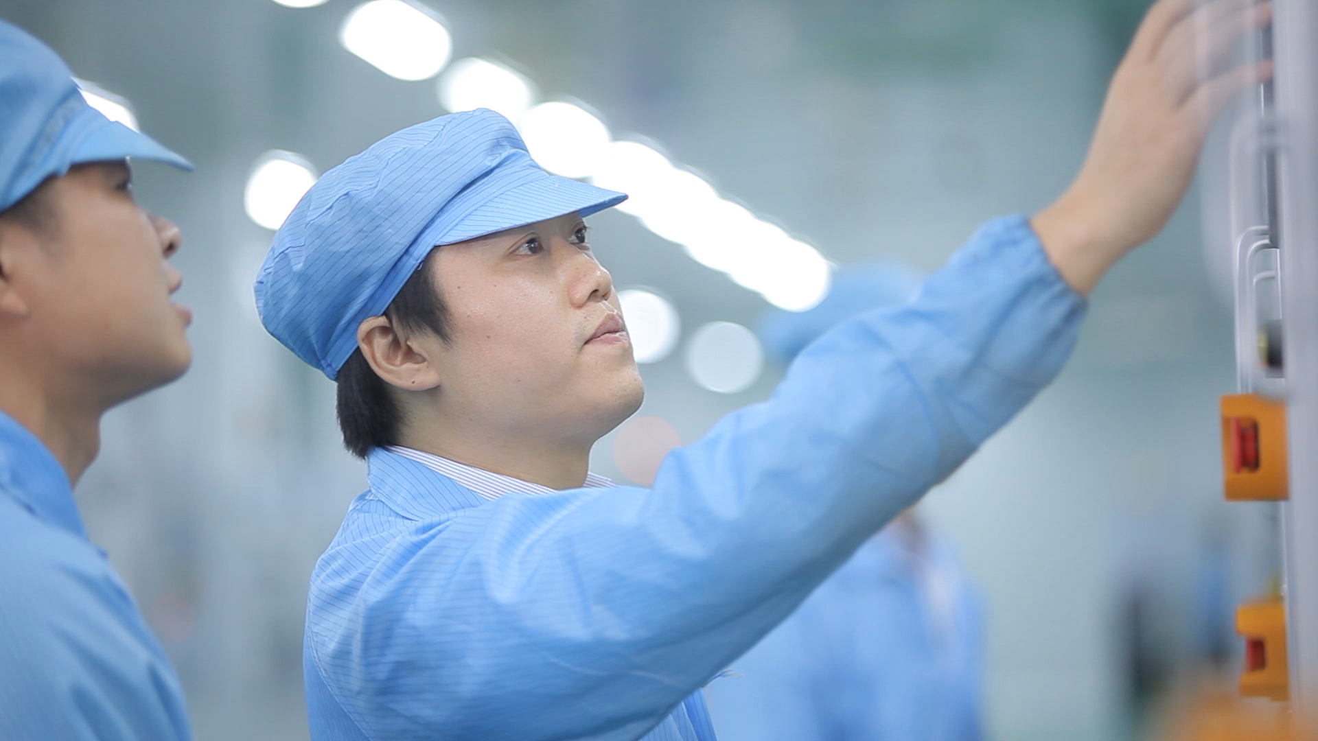 ���� 01.00_08_43_17.Still022.png